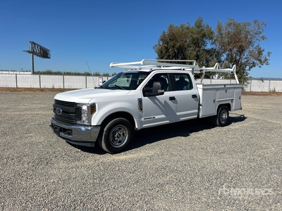 2019 Ford F-350 XL 4x2 Crew Cab Utility Truck
