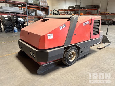 2011 PowerBoss PB620 Floor Sweeper