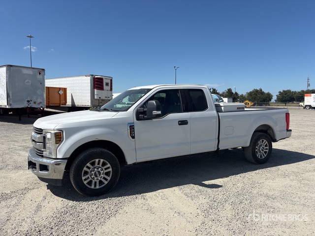 2018 Ford F-250 XLT 4x2 Extended Cab Pickup