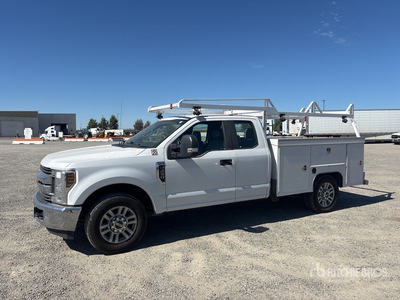 2019 Ford F-250 STX 4x2 Extended Cab Utility Truck