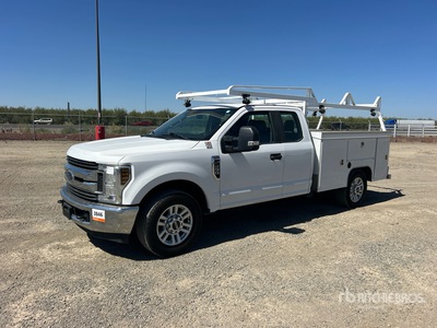 2019 Ford F-250 STX 4x2 Extended Cab Utility Truck