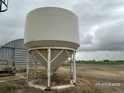 1607 Smooth Wall Grain Bin