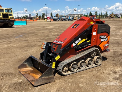 2024 Ditch Witch SK800 Mini Compact Track Loader
