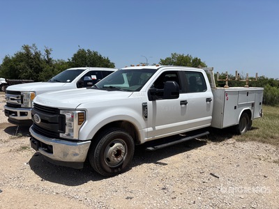 2018 Ford F-350 4x2 Crew Cab Utiliteits vrachtwagen