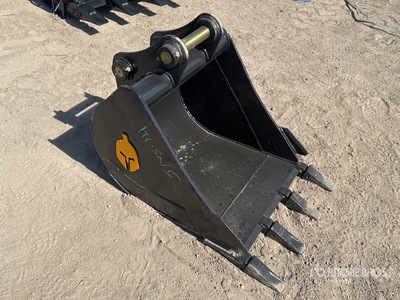 Trojan 24 in Digging Excavator Bucket - Fits 45mm Cat 305, 305.5 Komatsu PC45/50/55 Hyundai R55, Hitachi/Deere 50D/G Case, New Holland, Kobelco SK50 Bobcat E50/341/337 (Unused)