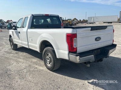 2018 Ford F-250 XL 4x2 Extended Cab Pickup