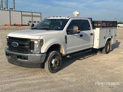 2019 Ford F-350 XL 4x4 Crew Cab Camión Utilitario
