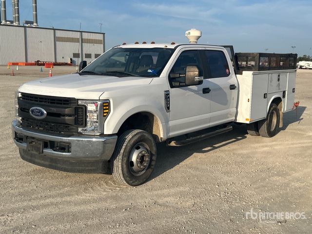 2019 Ford F-350 XL 4x4 Crew Cab Utility Truck
