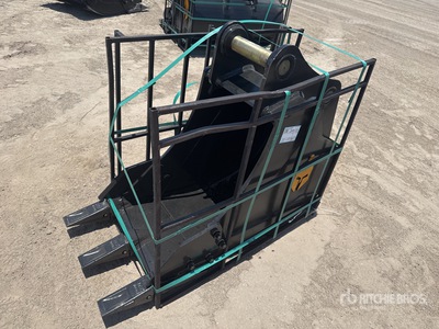 Trojan 24 in Digging Excavator Bucket - Fits 65mm Cat 311/312/313/314 Kobelco 140 Deere/Hitachi ZX120/135 Case 130/135, Doosan DX140 (Unused)