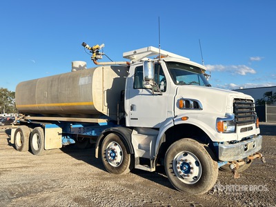 2009 Sterling LT7500 8x4 散水車