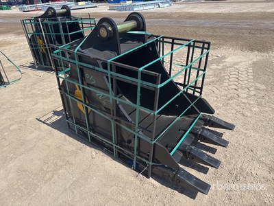 Trojan 36 in Digging Excavator Bucket - Fits 80mm Cat 320/321/323, Hyundai R210 Komatsu PC200/220, Deere 160/200/225 Kobelco SK210, Case 210/225, Doosan DX225 (Unused)