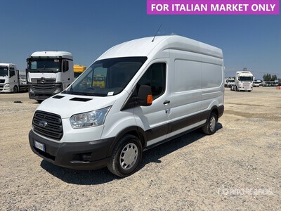 2018 Ford Transit Van Truck
