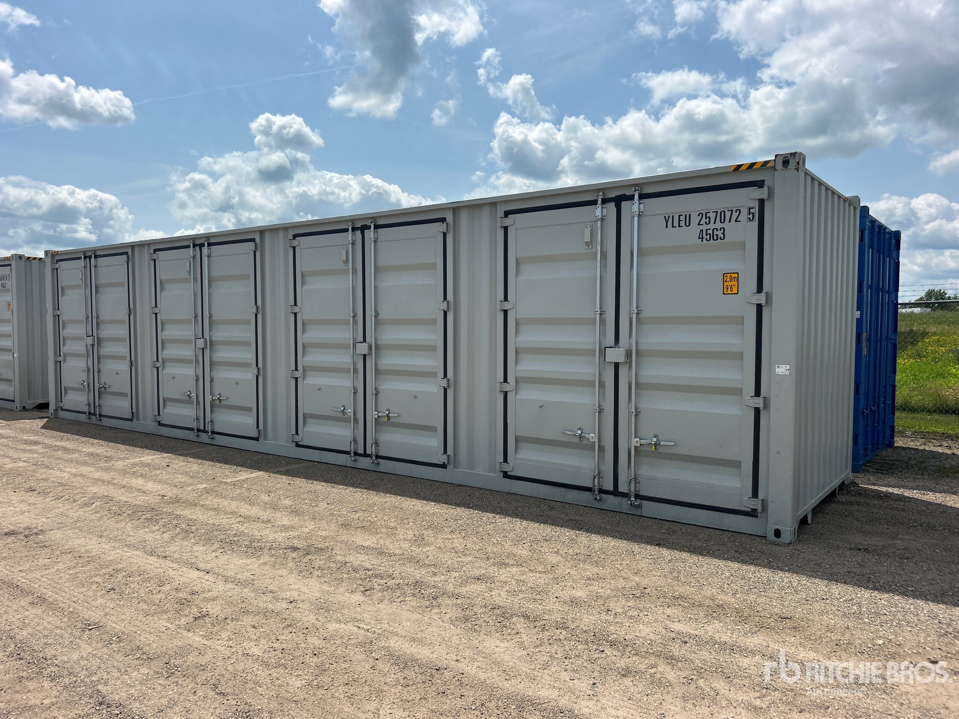 2026 40 ft High Cube Multi-Door Storage Container