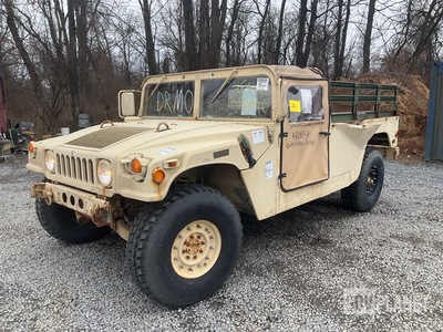 2005 AM General M1097R1 HMMWV 2 Door Soft Top w/Truck Body