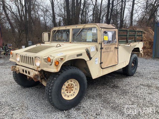 2005 AM General M1097R1 HMMWV 2 Door Soft Top w/Truck Body