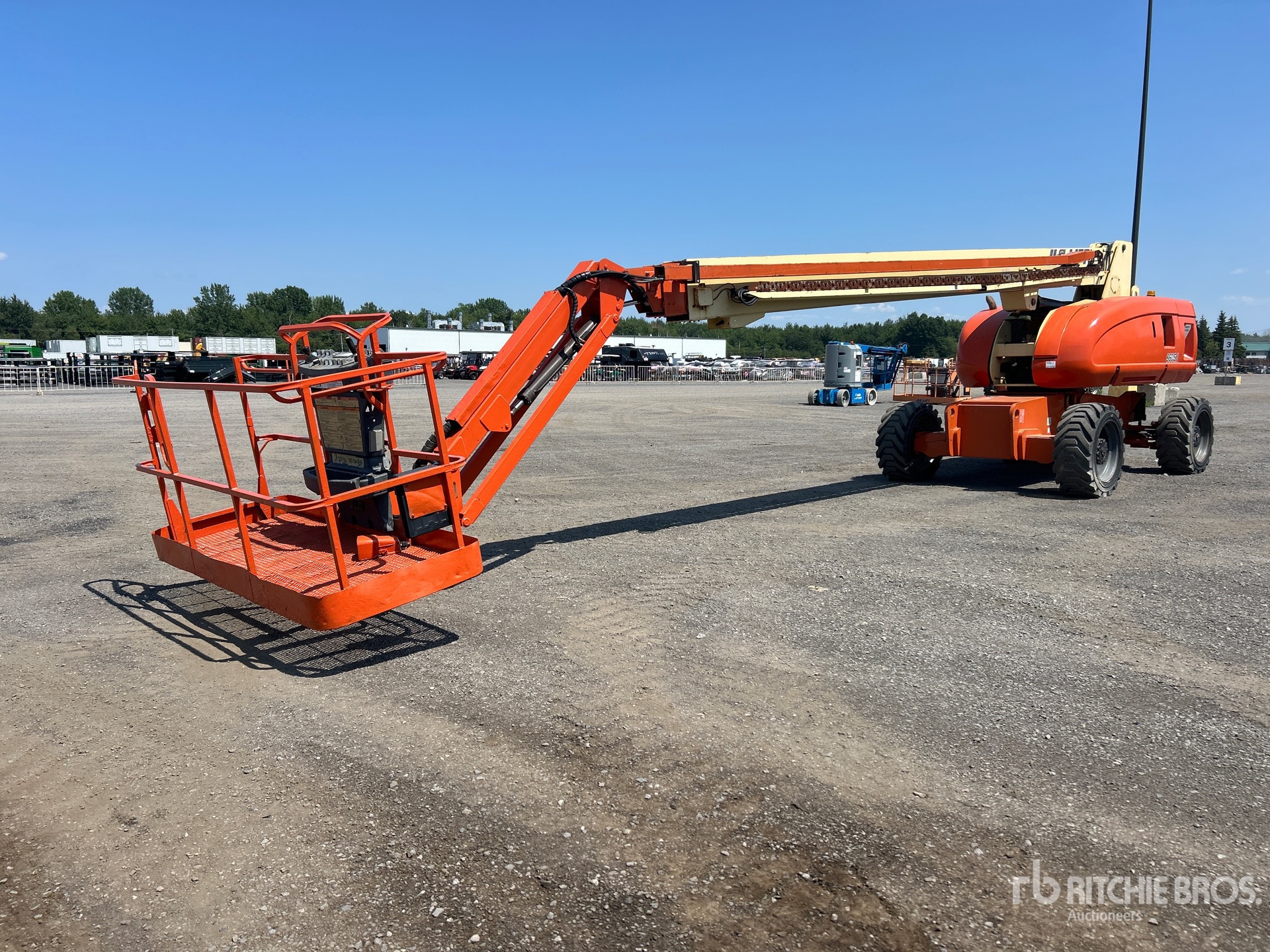 2003 JLG 860SJ 4WD Dual Fuel Telescopic Boom Lift