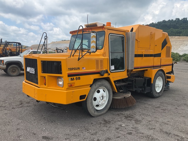 1992 Athey Mobil M-9B Topgun Sweeper Truck
