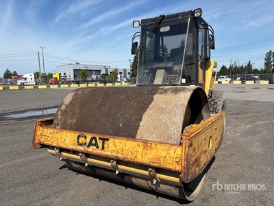 1999 Cat CS563C Smooth Drum Compactor