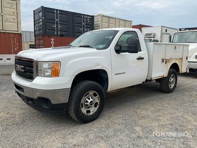 2012 GMC Sierra 2500HD 4x4 Utility Truck (Inoperable)
