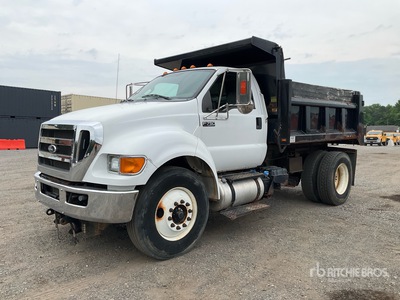 2015 Ford F-750 4x2 S/A-kiepwagen