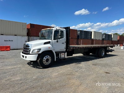 2019 Hino 268 4x2 Flatbed Truck