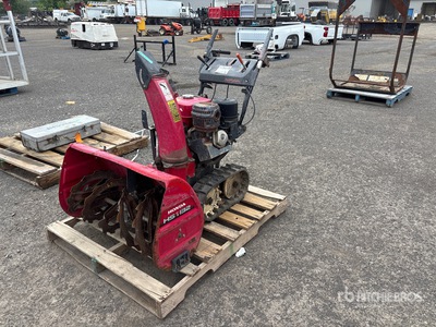 Honda HS1132 32 in Walk-behind Snow Blower