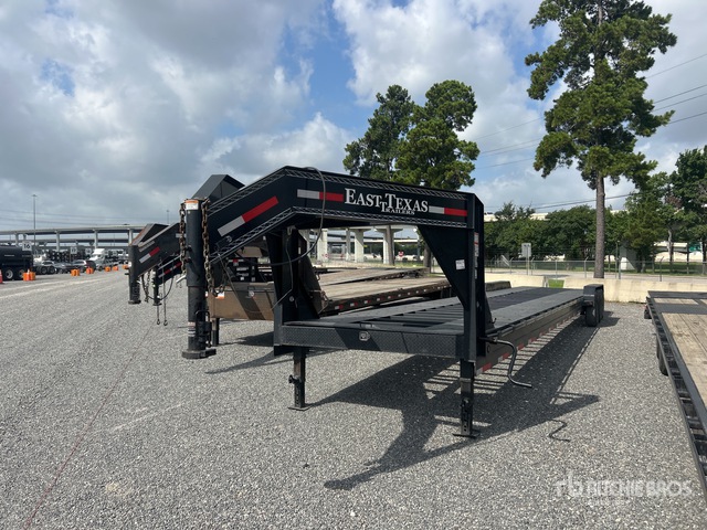 2026 East Texas 44 ft Tri/A Gooseneck Equipment Trailer
