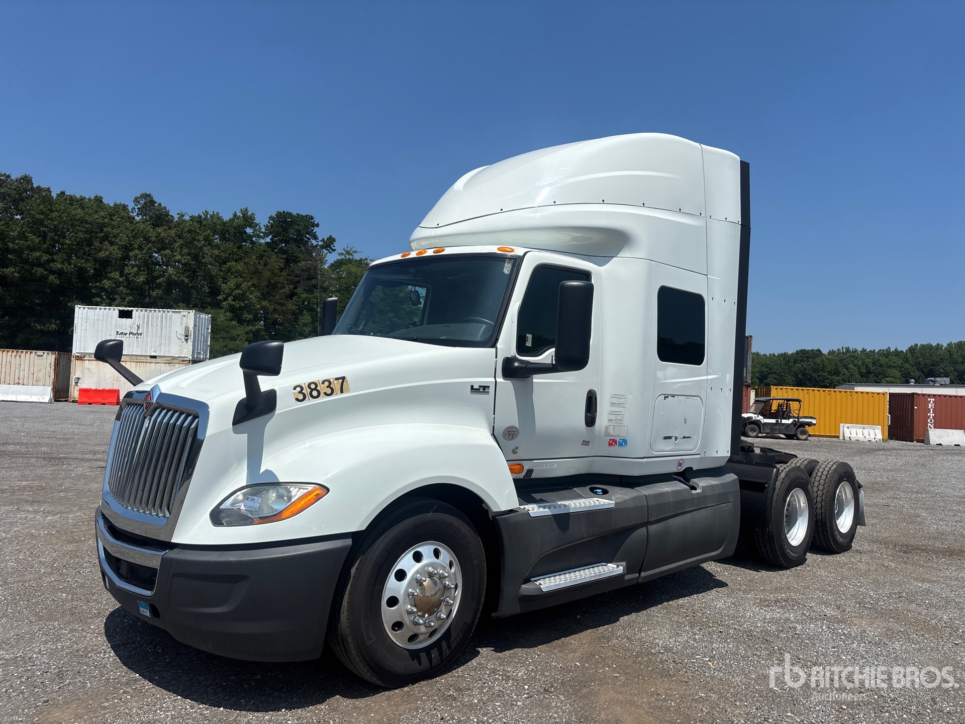 2019 International LT625 6x4 T/A Sleeper Truck Tractor