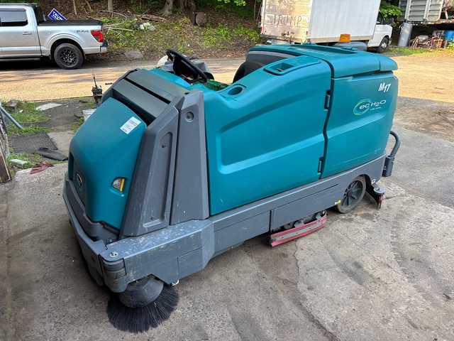 2017 Tennant M17 Ride-On Electric Scrubber Floor Sweeper