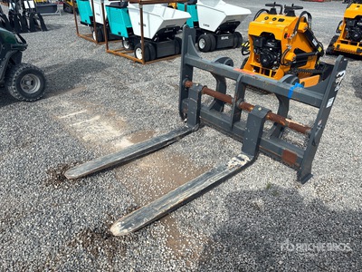 TRM 65 in Wheel Loader Forks