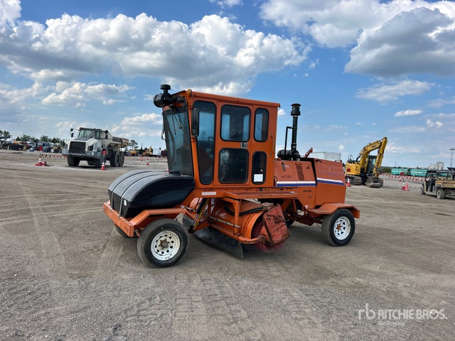 2012 Broce CRT350 Self-Propelled Broom