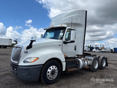 2019 International LT625 6x4 Ciągnik siodłowy T/A z kabiną dzienną