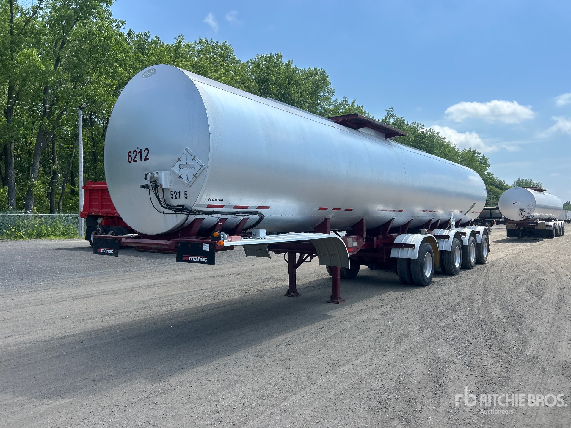 2014 Etnyre LT 11000 gal Quad/A Tanker Trailer