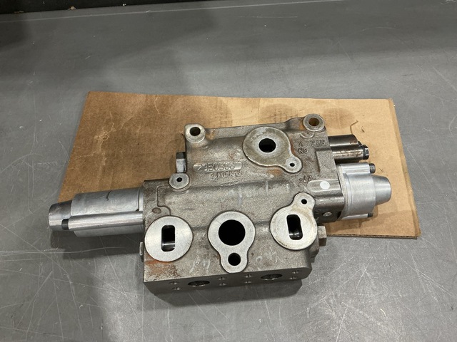 Cat 2714968 Flow Control Valve