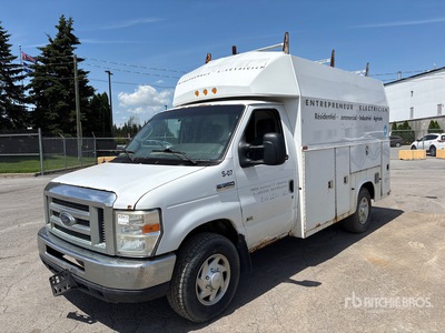 2012 Ford E350 4x2 Camion utilitaire (Inoperable)