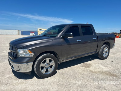 2015 Ram 1500 SLT 4x4 Crew Cab Pickup