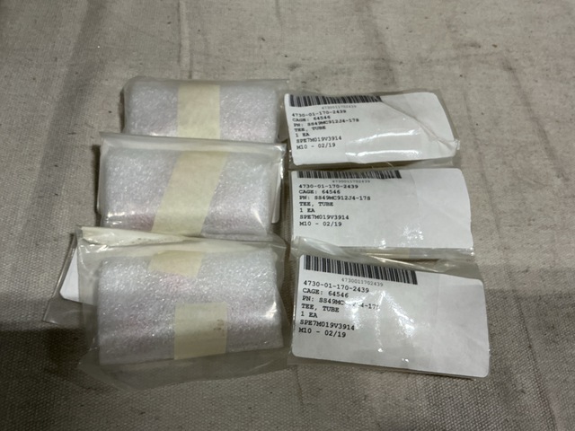 (15) Discovery SS49MC912J4-17S Tube Tees