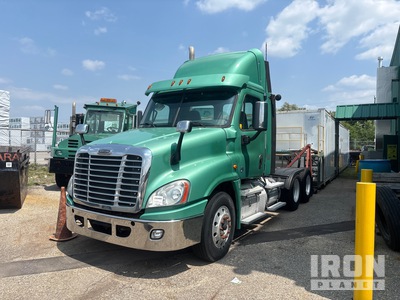 2017 Freightliner Cascadia 125 6x4 Ciągnik siodłowy T/A z kabiną dzienną