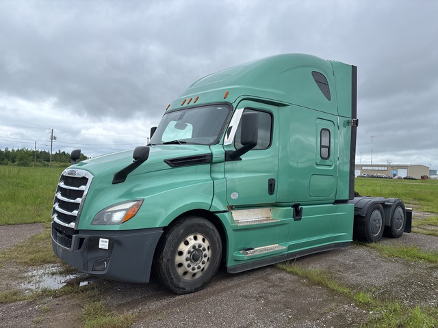2020 Freightliner Cascadia 126 6x4 T/A Sleeper Truck Tractor