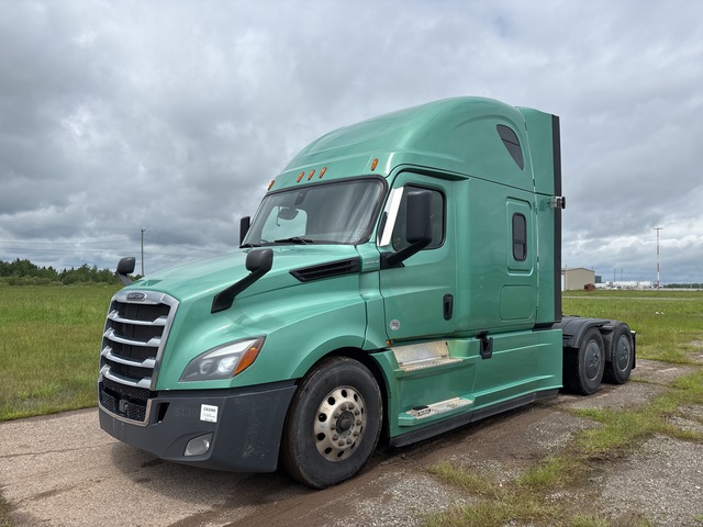 2020 Freightliner Cascadia 126 6x4 T/A Sleeper Truck Tractor