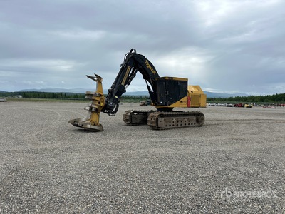 2016 Tigercat 870C آلة تقطيع الأشجار بجنزير