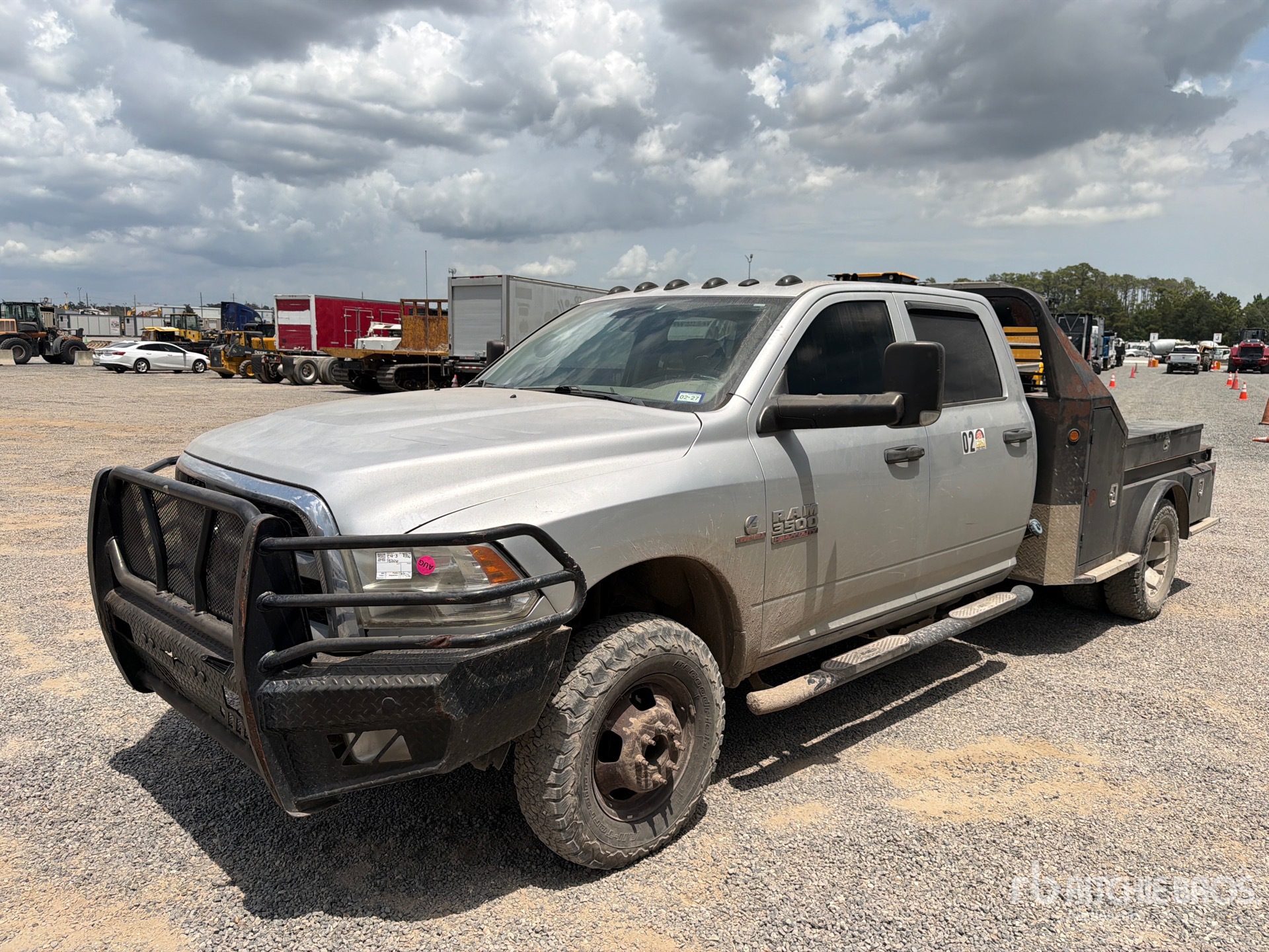 2017 Ram 3500 4x4 Crew Cab Flatbed Truck