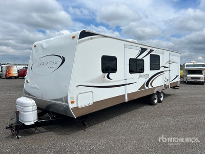 2008 Keystone 31 ft T/A Travel Trailer