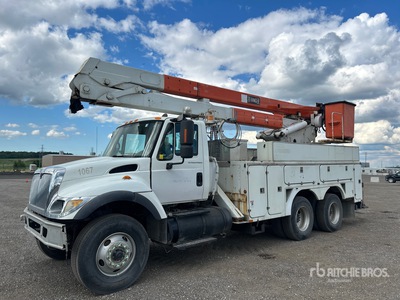 2003 HI-RANGER XM55 55 ft on 2004 International 7500 6x4 Cable Placer 55 Ft. Dual Drive DBL Autohoogwerker