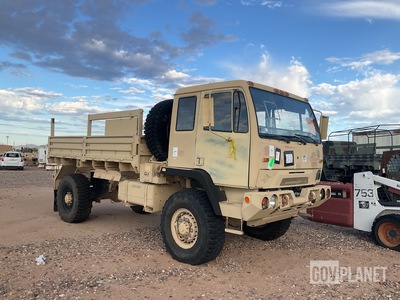 2004 BAE Systems M1078A1 LMTV 4x4 Cargo Truck