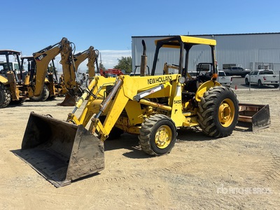 New Holland 545D Pala gommata per cura del verde