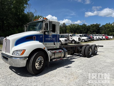 2016 Kenworth T300 6x2 Cabine et châssis