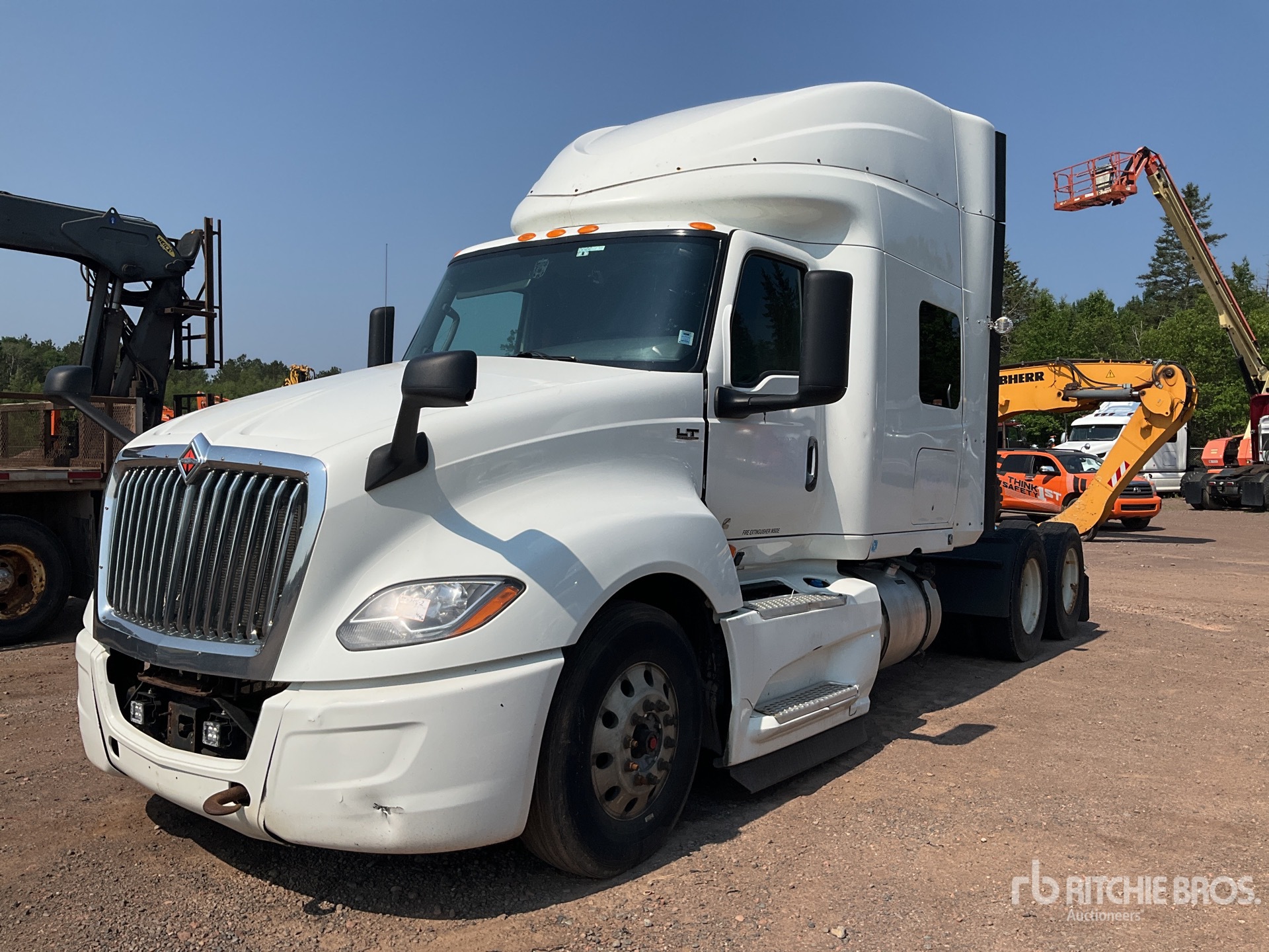 2020 International LT625 6x4 T/A Sleeper Truck Tractor