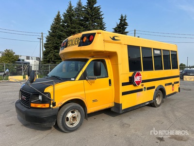 2013 GMC Savana 4500 4x2 8-Seat School Bus