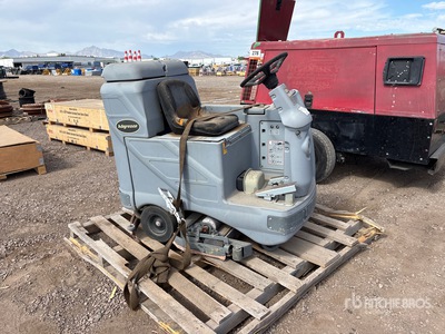 Nilfisk 3220C Ride-On Electric Fregadora de Suelos
